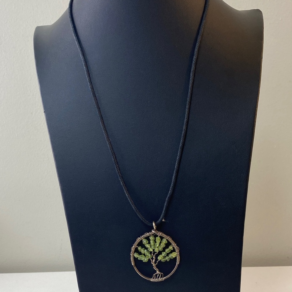 Tree of Life Pendant Necklace - Picture 1 of 3